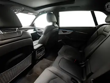 Audi Q8 60 TFSI e Quattro S-Line