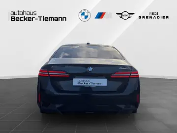 BMW 520d xDrive Lim. M Sport Pano AHK Standhz. DrivA