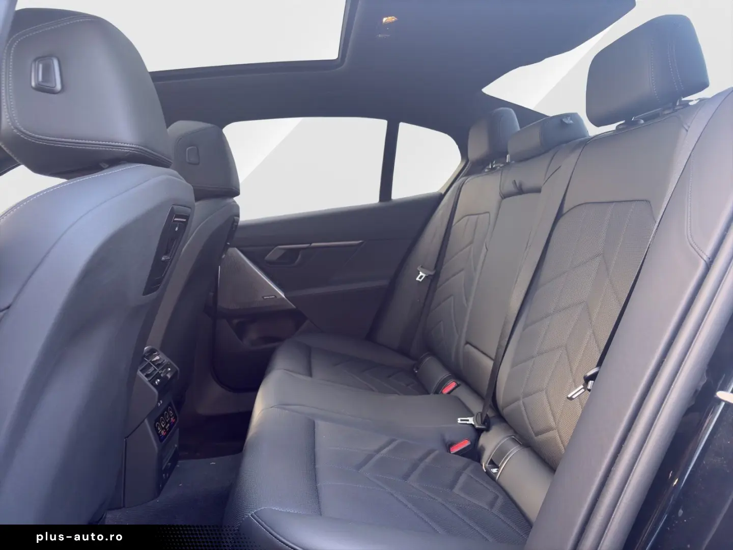 BMW 520d xDrive Lim. M Sport Pano AHK Standhz. DrivA