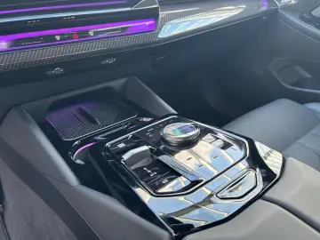 BMW 520d Lim. M-Sport 20-Zoll AHK GARANTIE-06 2030