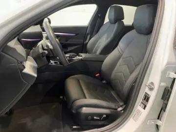 BMW 520 i M-Sport Sommer19'' PRO Pano ICON&hellip;