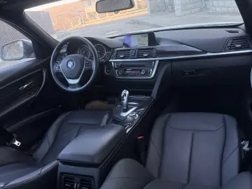 BMW Seria 3 318d Aut. Luxury Line