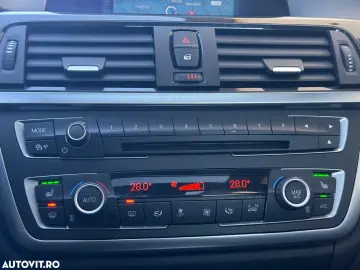 BMW Seria 3 318d Aut. Luxury Line