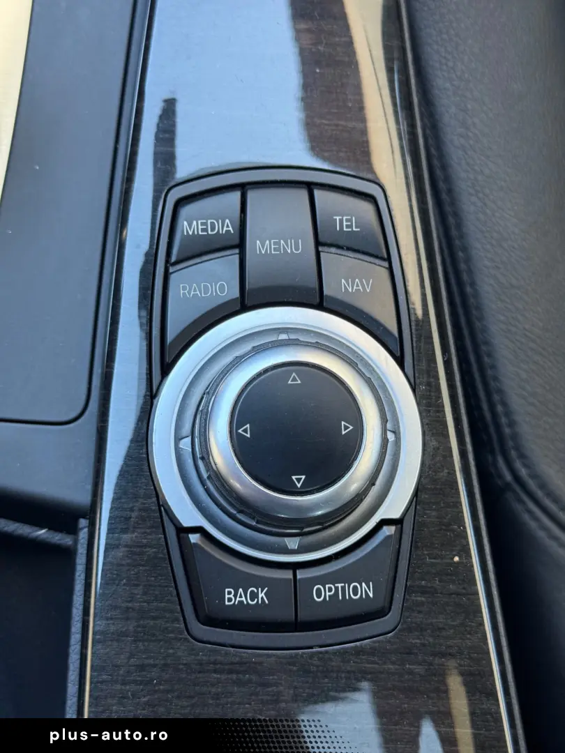 BMW Seria 3 318d Aut. Luxury Line