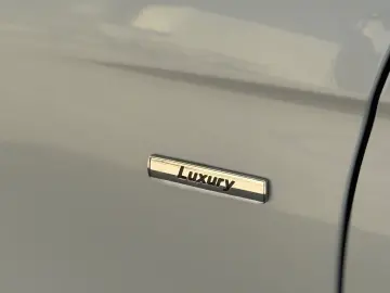 BMW Seria 3 318d Aut. Luxury Line