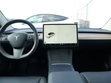 TESLA Model 3 Long Range   1.Hand