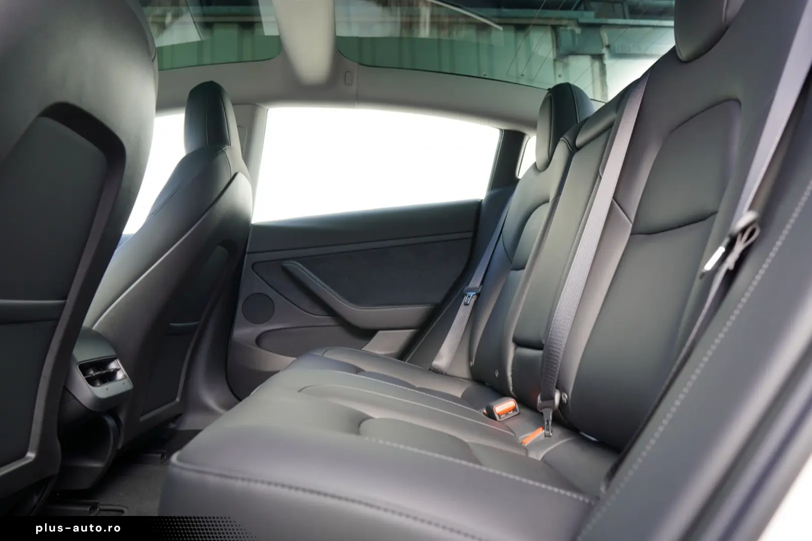 TESLA Model 3 Long Range   1.Hand