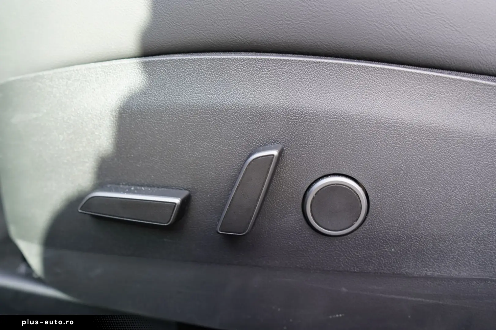 TESLA Model 3 Long Range   1.Hand