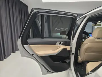 BMW X5 xDrive 45e Hybrid M Packet