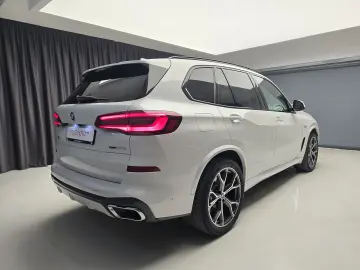 BMW X5 xDrive 45e Hybrid M Packet