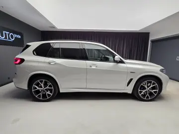 BMW X5 xDrive 45e Hybrid M Packet