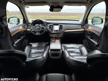 Volvo XC 90 D5 AWD Geartronic Momentum