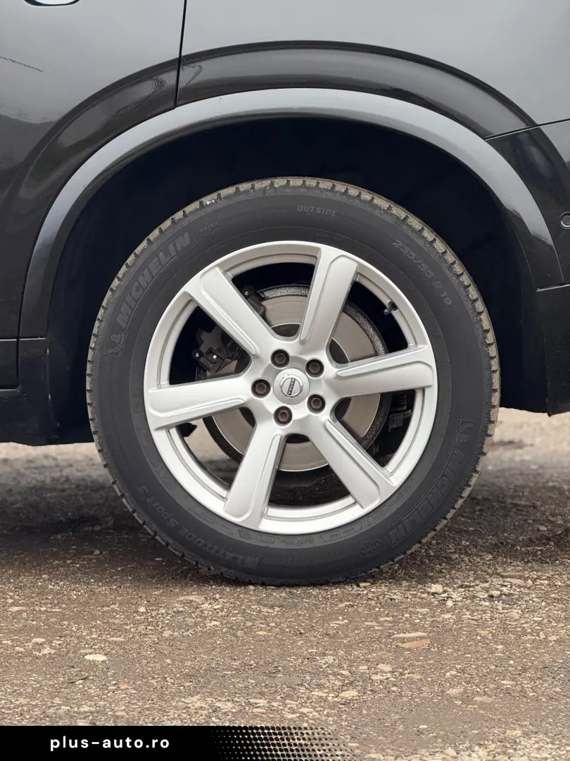 Volvo XC 90 D5 AWD Geartronic Momentum