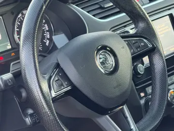 Skoda Superb 2.0 TDI DSG Style