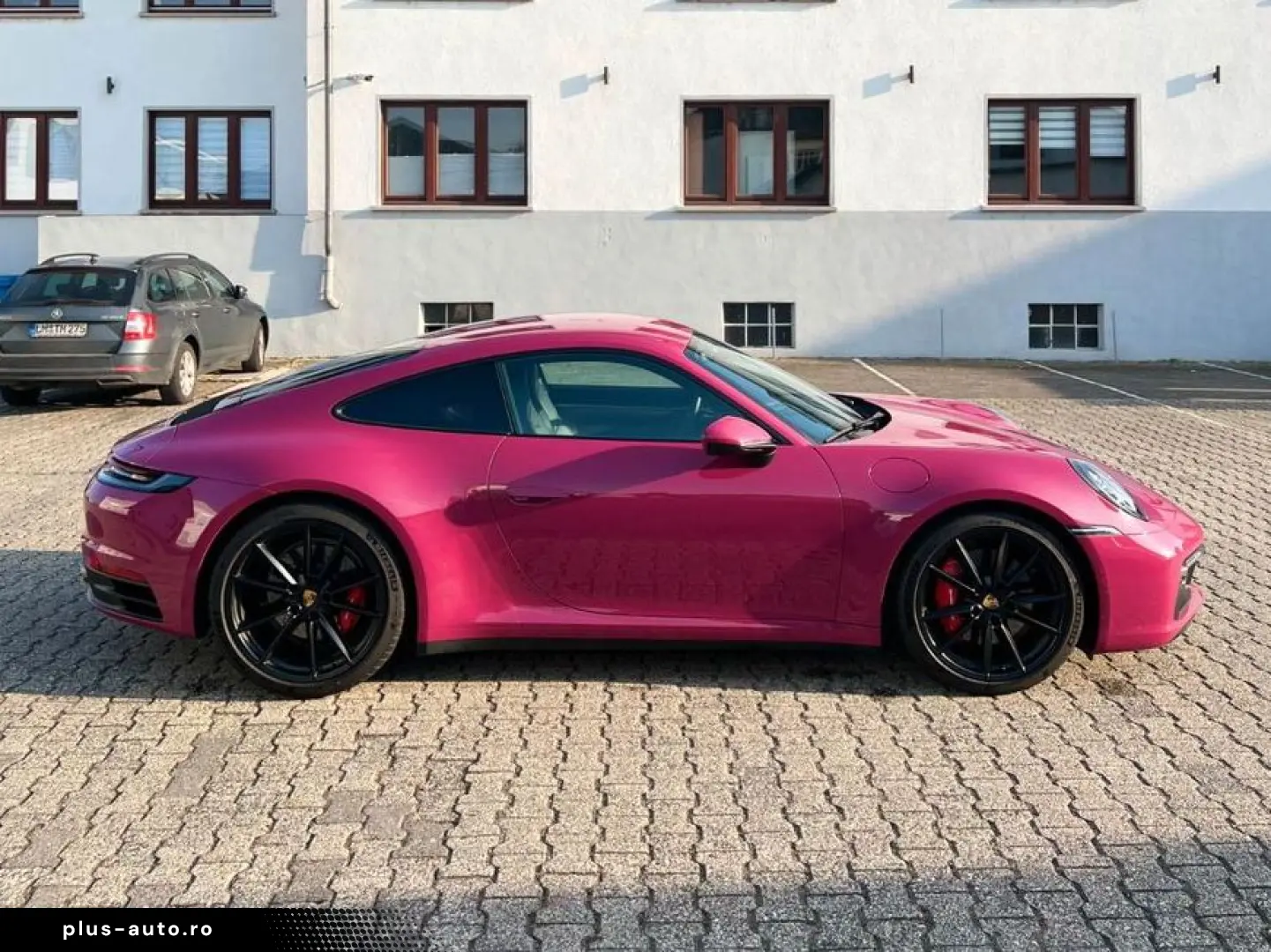 PORSCHE 992 APPROVED MwSt 1HAND BOSE