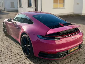 PORSCHE 992 APPROVED MwSt 1HAND BOSE