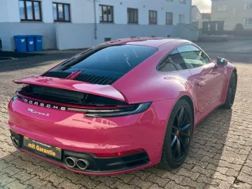 PORSCHE 992 APPROVED MwSt 1HAND BOSE