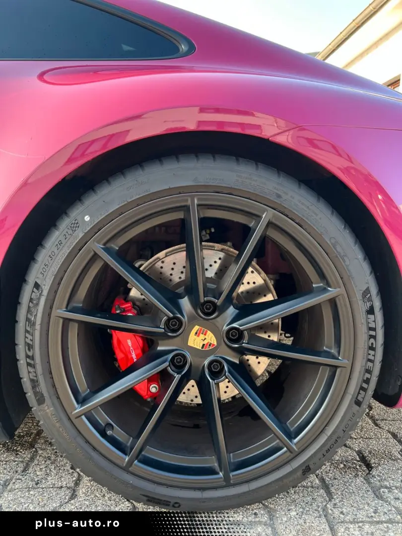 PORSCHE 992 APPROVED MwSt 1HAND BOSE