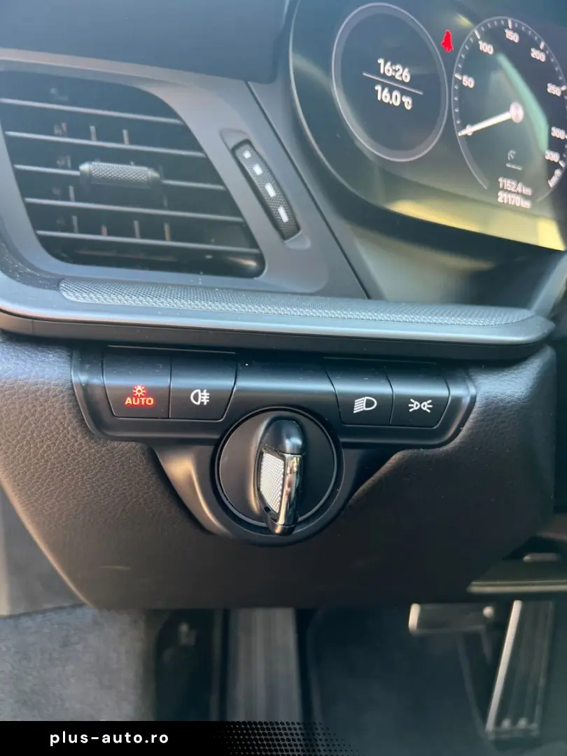 PORSCHE 992 APPROVED MwSt 1HAND BOSE