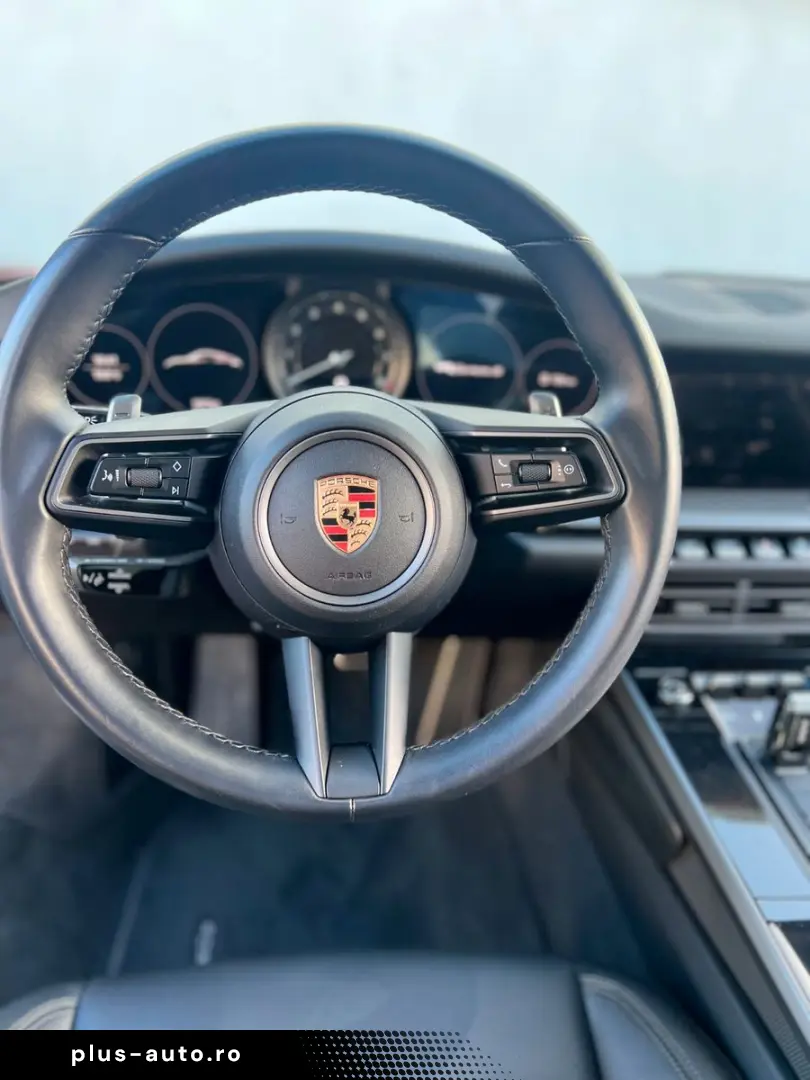 PORSCHE 992 APPROVED MwSt 1HAND BOSE