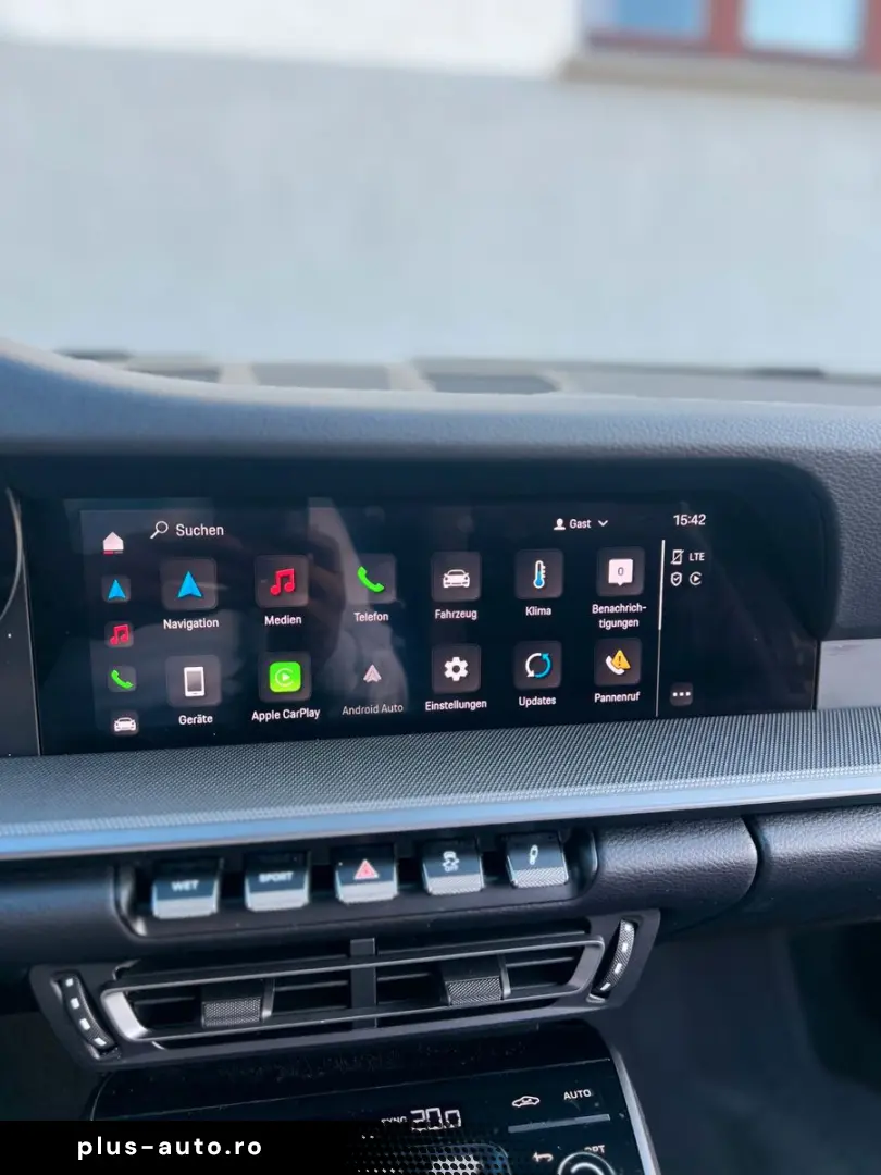 PORSCHE 992 APPROVED MwSt 1HAND BOSE