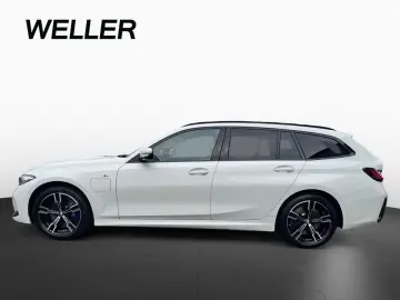 BMW 330e Tour M Sport HUD Temp 360  adLED H K Pano