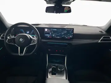 BMW 330e Tour M Sport HUD Temp 360  adLED H K Pano