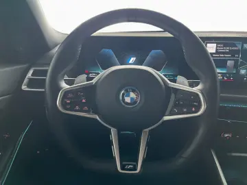 BMW 330e Tour M Sport HUD Temp 360  adLED H K Pano