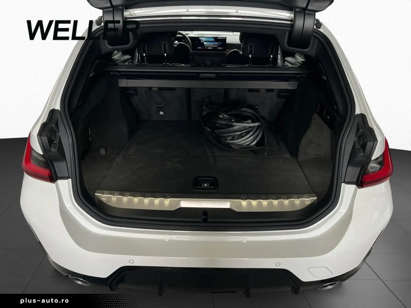 BMW 330e Tour M Sport HUD Temp 360  adLED H K Pano