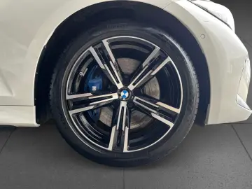 BMW 330e Tour M Sport HUD Temp 360  adLED H K Pano