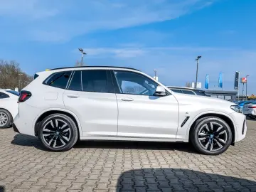 BMW iX3 M SPORT
