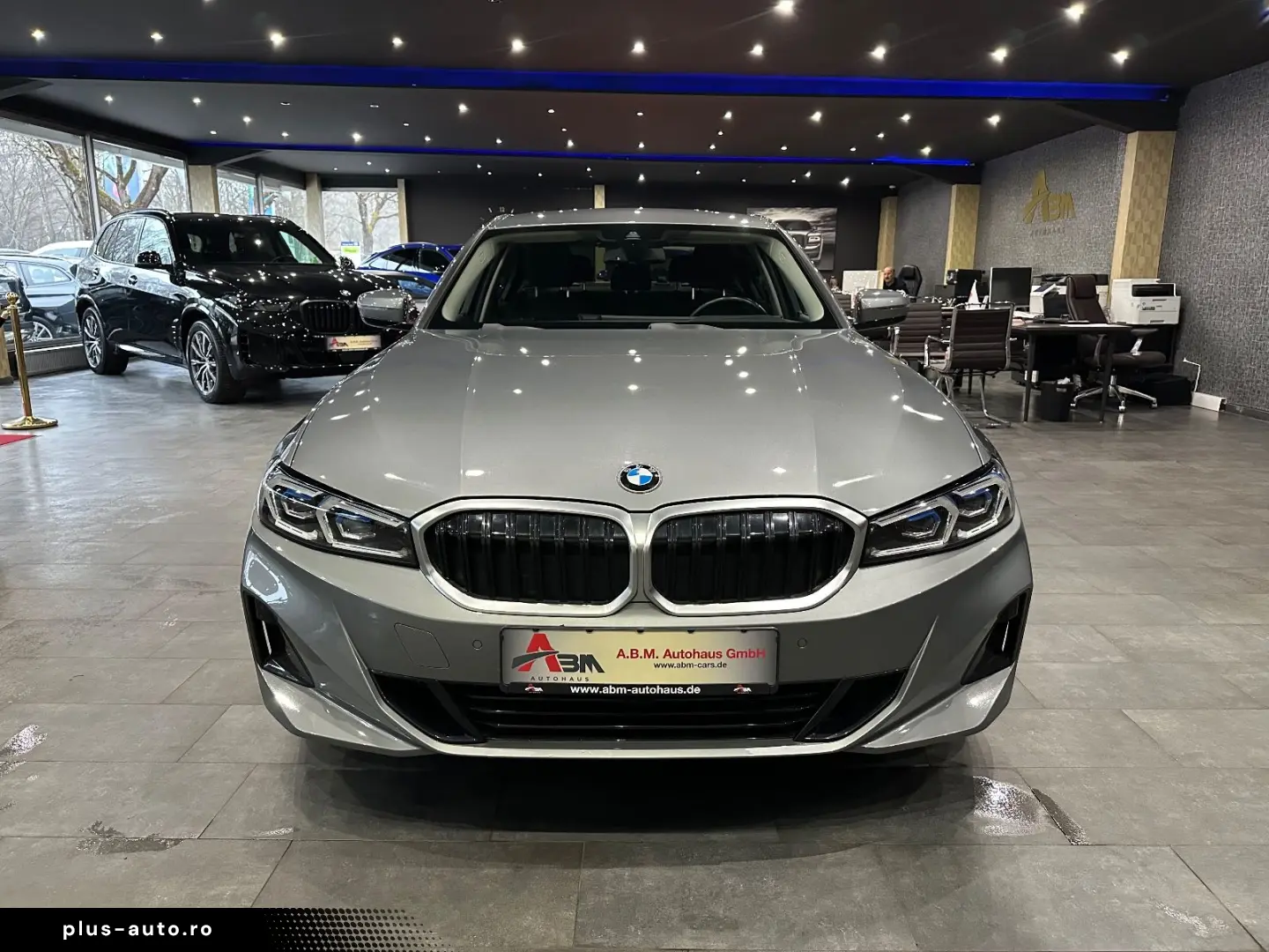 BMW 320 i Limousine  HEAD-UP   KAMERA   MEMORY   LED