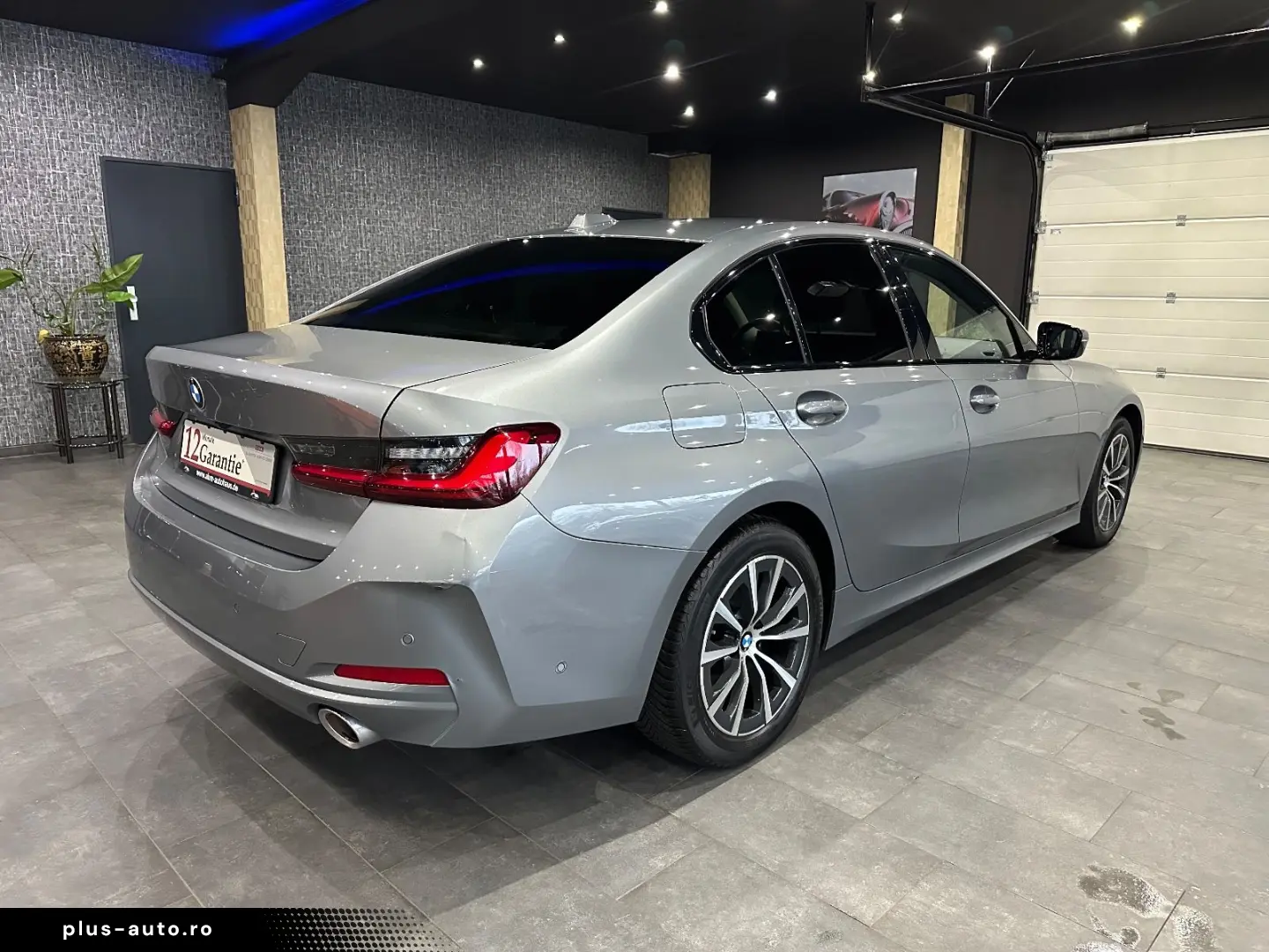 BMW 320 i Limousine  HEAD-UP   KAMERA   MEMORY   LED