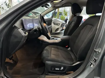 BMW 320 i Limousine  HEAD-UP   KAMERA   MEMORY   LED