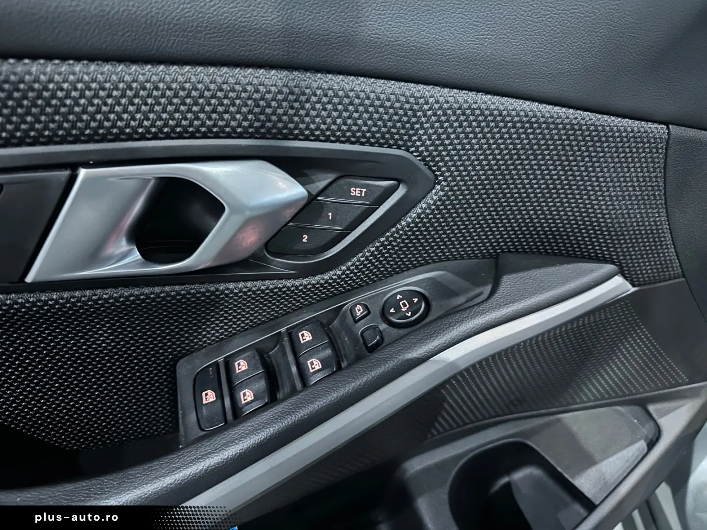 BMW 320 i Limousine  HEAD-UP   KAMERA   MEMORY   LED