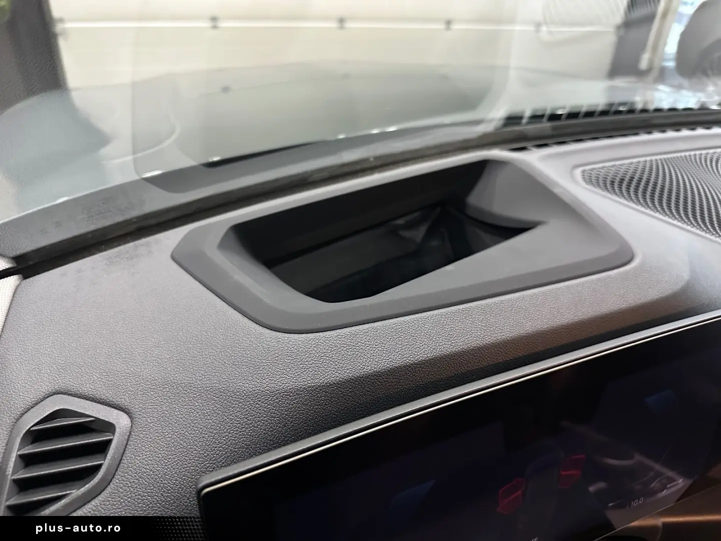 BMW 320 i Limousine  HEAD-UP   KAMERA   MEMORY   LED