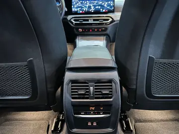 BMW 320 i Limousine  HEAD-UP   KAMERA   MEMORY   LED