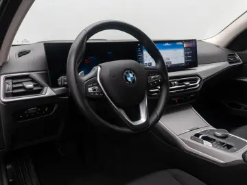 BMW 330i Stop&Go DAB Kamera Standhzng Fernlic 18Zoll