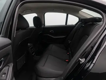 BMW 330i Stop&Go DAB Kamera Standhzng Fernlic 18Zoll