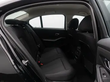 BMW 330i Stop&Go DAB Kamera Standhzng Fernlic 18Zoll