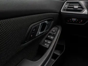 BMW 330i Stop&Go DAB Kamera Standhzng Fernlic 18Zoll