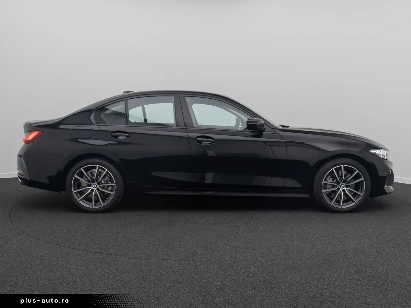 BMW 330i DigitalKey DAB Komfort HiFi Leder 18Zoll