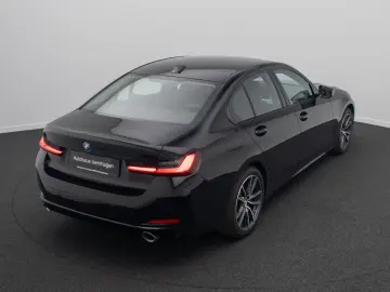 BMW 330i DigitalKey DAB Komfort HiFi Leder 18Zoll