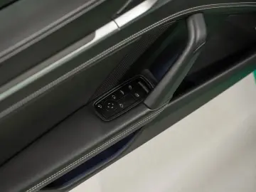 PORSCHE 992 911 Carrera S Cabriolet 18 Wege Sitze LiftVA