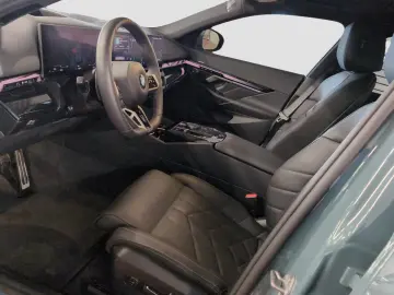 BMW 520 i Limousine M Sport AHK Driv.Assist.