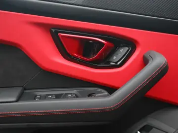 LAMBORGHINI Urus S   MY24   Akrapovic   Lamborghini Nürnberg