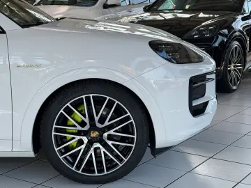 PORSCHE Cayenne E-Hybrid 22 Turborad Sportabgas