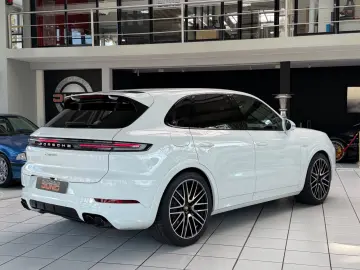 PORSCHE Cayenne E-Hybrid 22 Turborad Sportabgas