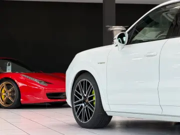 PORSCHE Cayenne E-Hybrid 22 Turborad Sportabgas