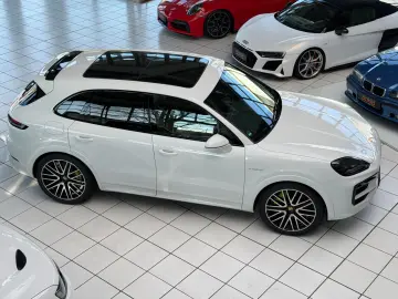 PORSCHE Cayenne E-Hybrid 22 Turborad Sportabgas